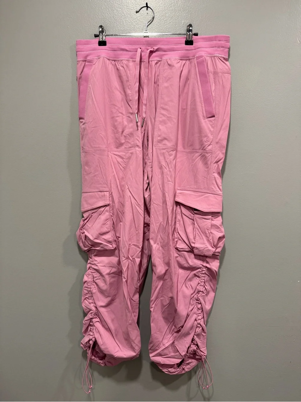 Lululemon Dance Studio Relaxed-Fit Mid-Rise Cargo Pant in Pink Frosting Size L